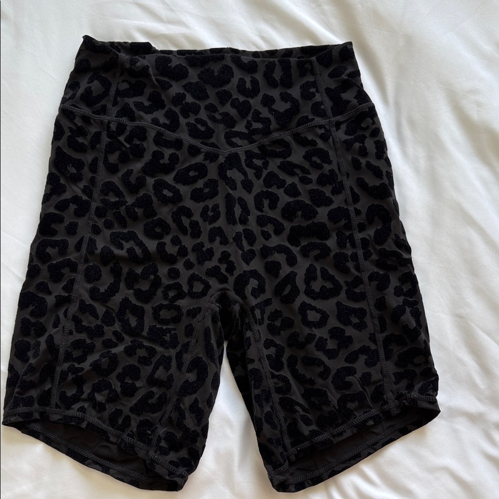 Balance High-Waist Black Leopard Print Bike Shorts - Picture 3 of 4